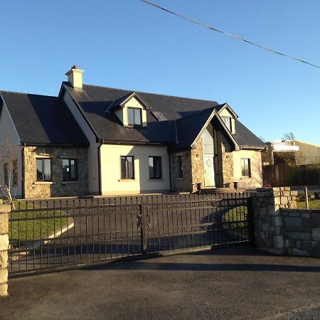 Railway View - Connemara Bed & Breakfast Recess Exterior photo